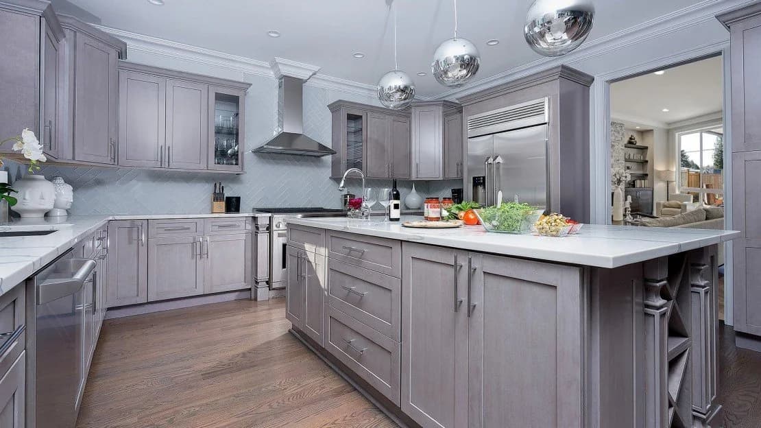 Light Kitchen Cabinets
